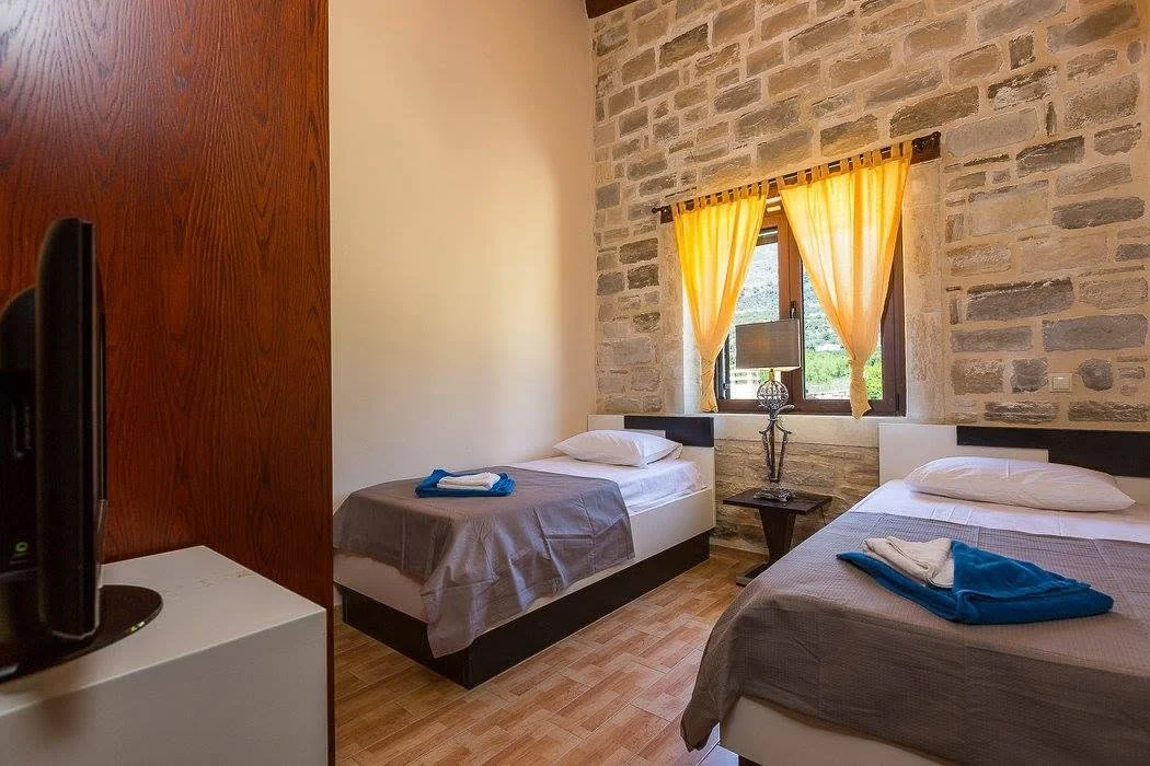 Twin bedroom on the first floor